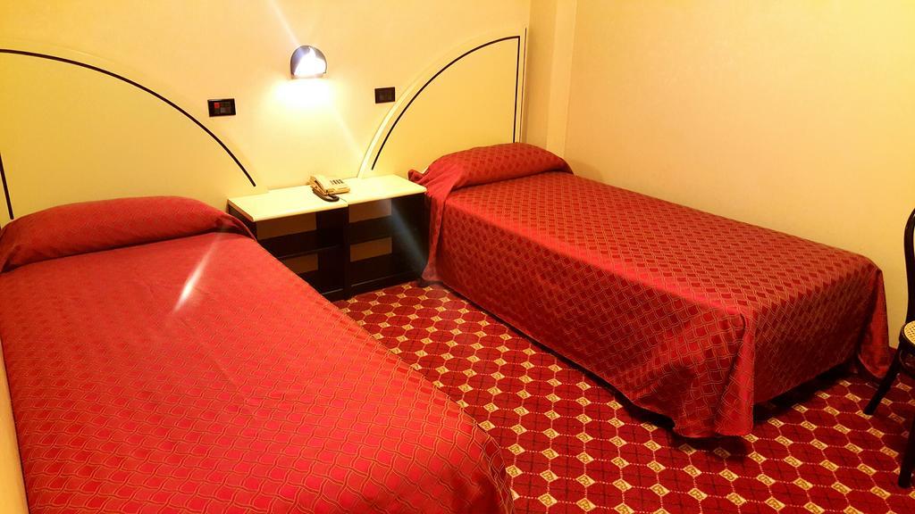 Hinterland Hotel Quartu SantʼElena Стая снимка