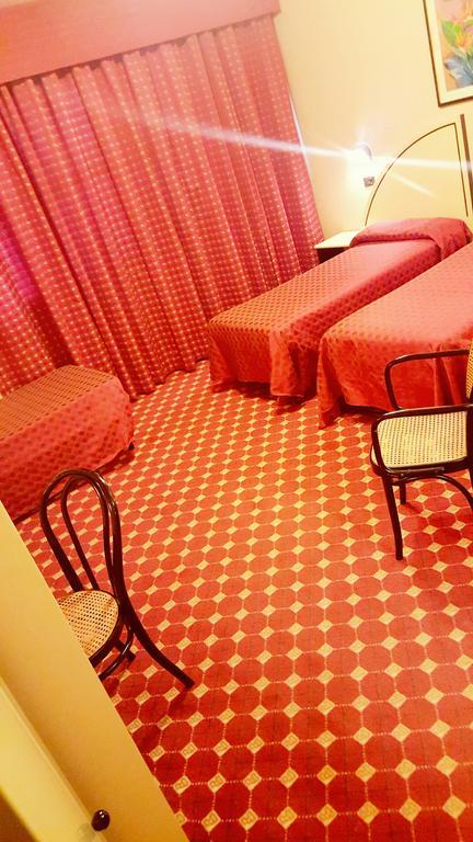 Hinterland Hotel Quartu SantʼElena Стая снимка