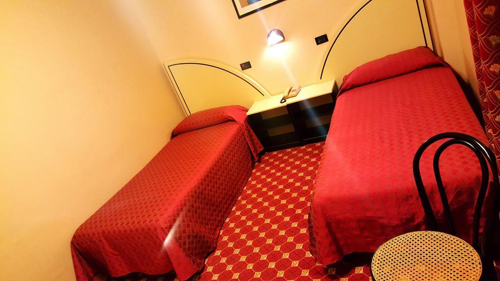 Hinterland Hotel Quartu SantʼElena Стая снимка