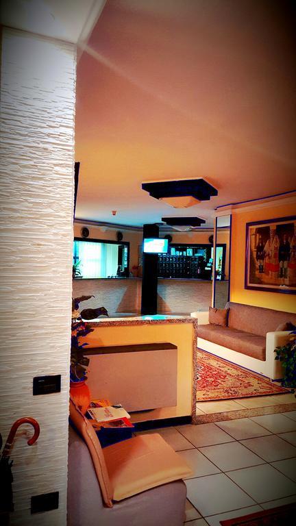 Hinterland Hotel Quartu SantʼElena Екстериор снимка