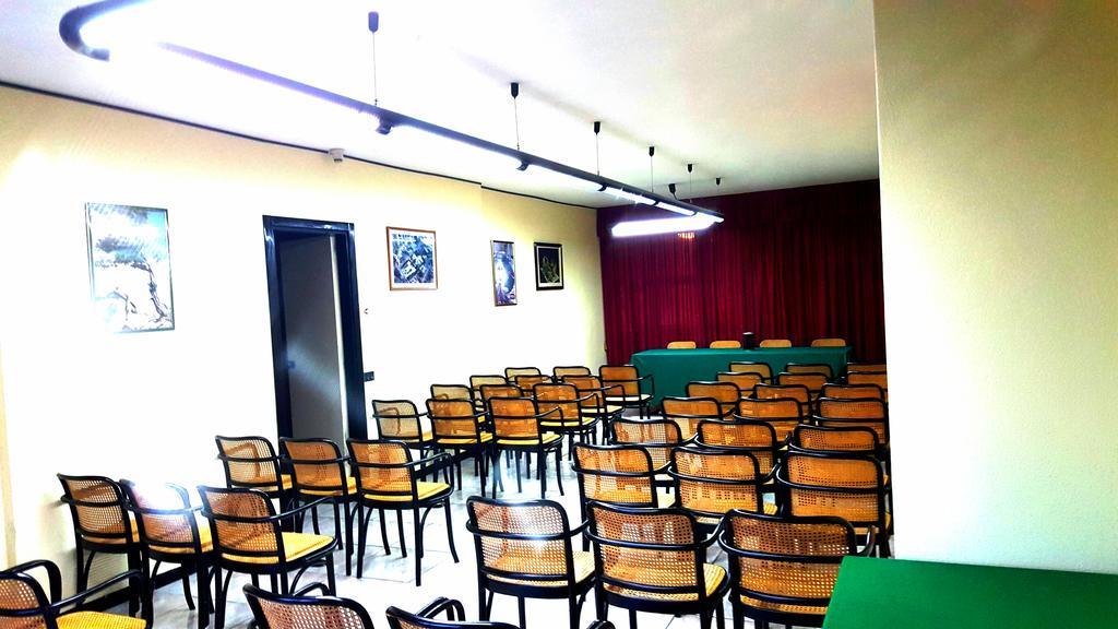 Hinterland Hotel Quartu SantʼElena Екстериор снимка